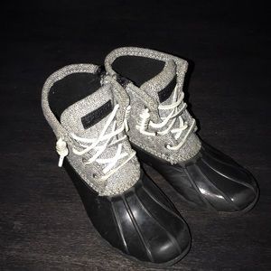 Sperry duck boots size 4 kids